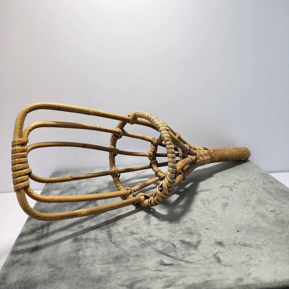 Vintage Bamboo Wicker Rattan Woven Takraw Ball Toss Game Scoop Racket - Picture 1 of 4